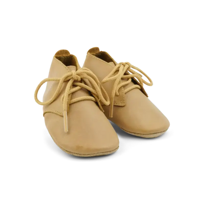 Bobux babyslofjes Desert Lace Caramel, leren babyslofjes in bruine kleur met veters