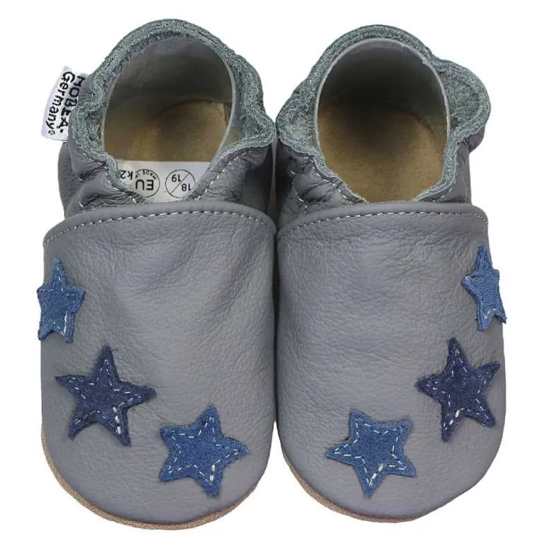 Hobea babyslofjes extra antislip grau mit blauen Sternchen