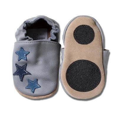 Hobea babyslofjes extra antislip grau mit blauen Sternchen