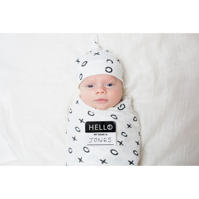 Lulujo Hello World Swaddle & Hat - Hugs and Kisses