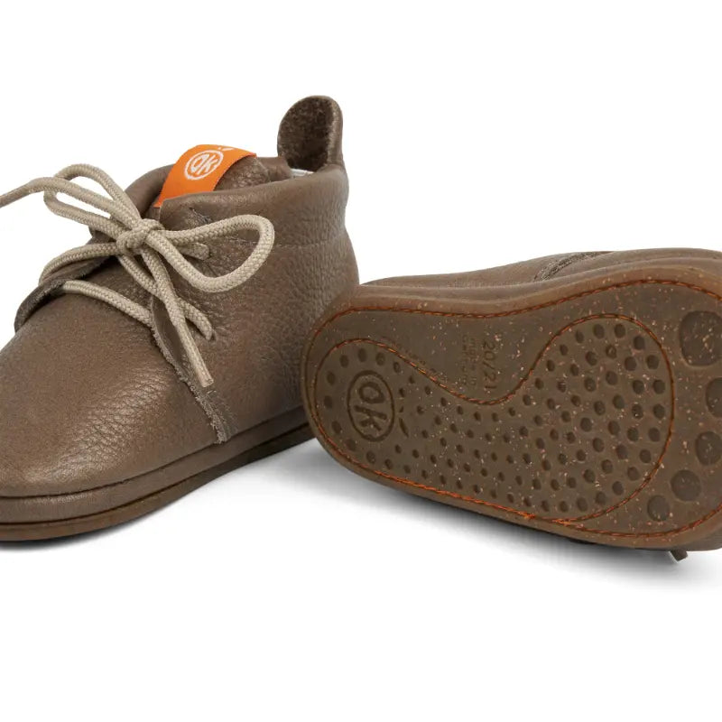 Orangenkinder babyslofjes Amigo Lace Up Uni Beige