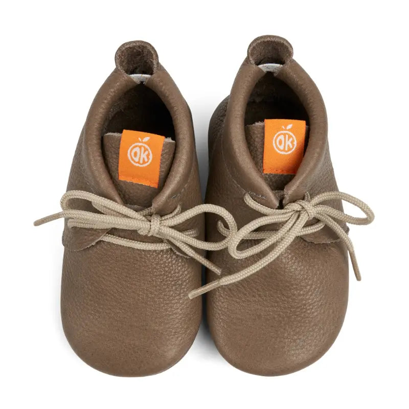 Orangenkinder babyslofjes Amigo Lace Up Uni Beige