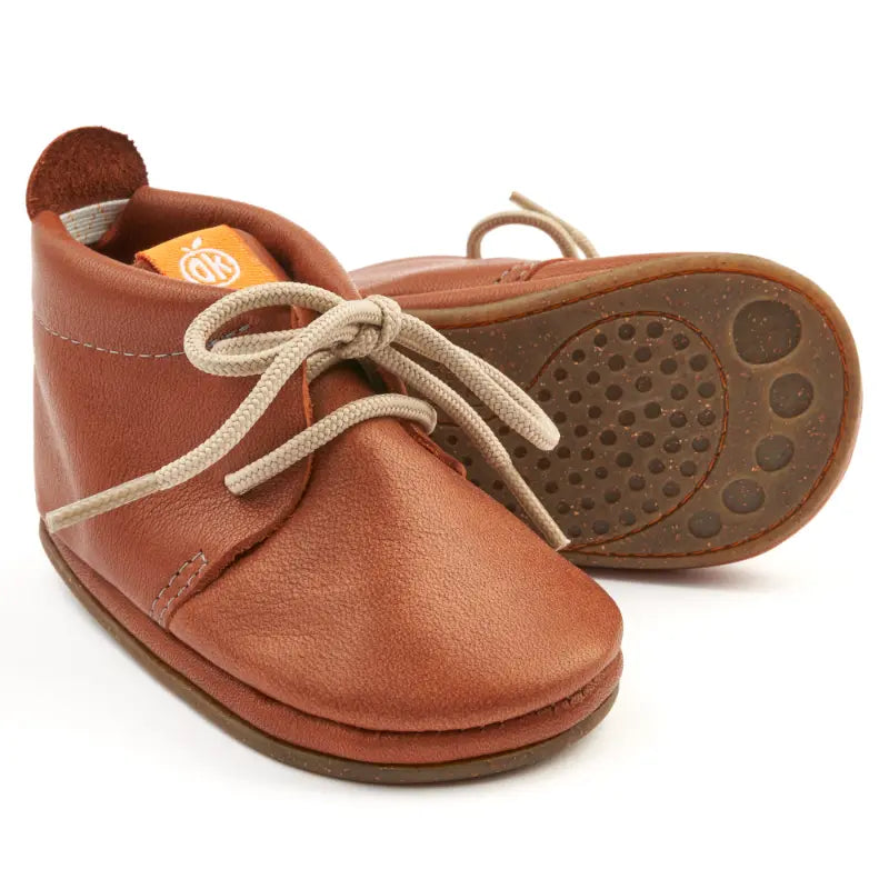 Orangenkinder babyslofjes Amigo Lace Up Uni Brown